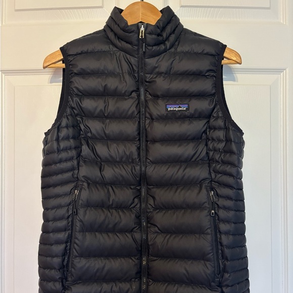 Patagonia Jackets & Blazers - EUC Patagonia Women’s Down Sweater Vest